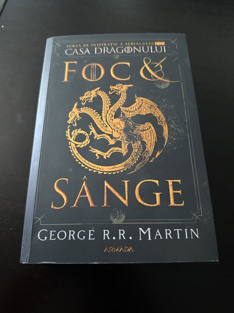 Vand cartea “Casa Dragonului: Foc si Sange”