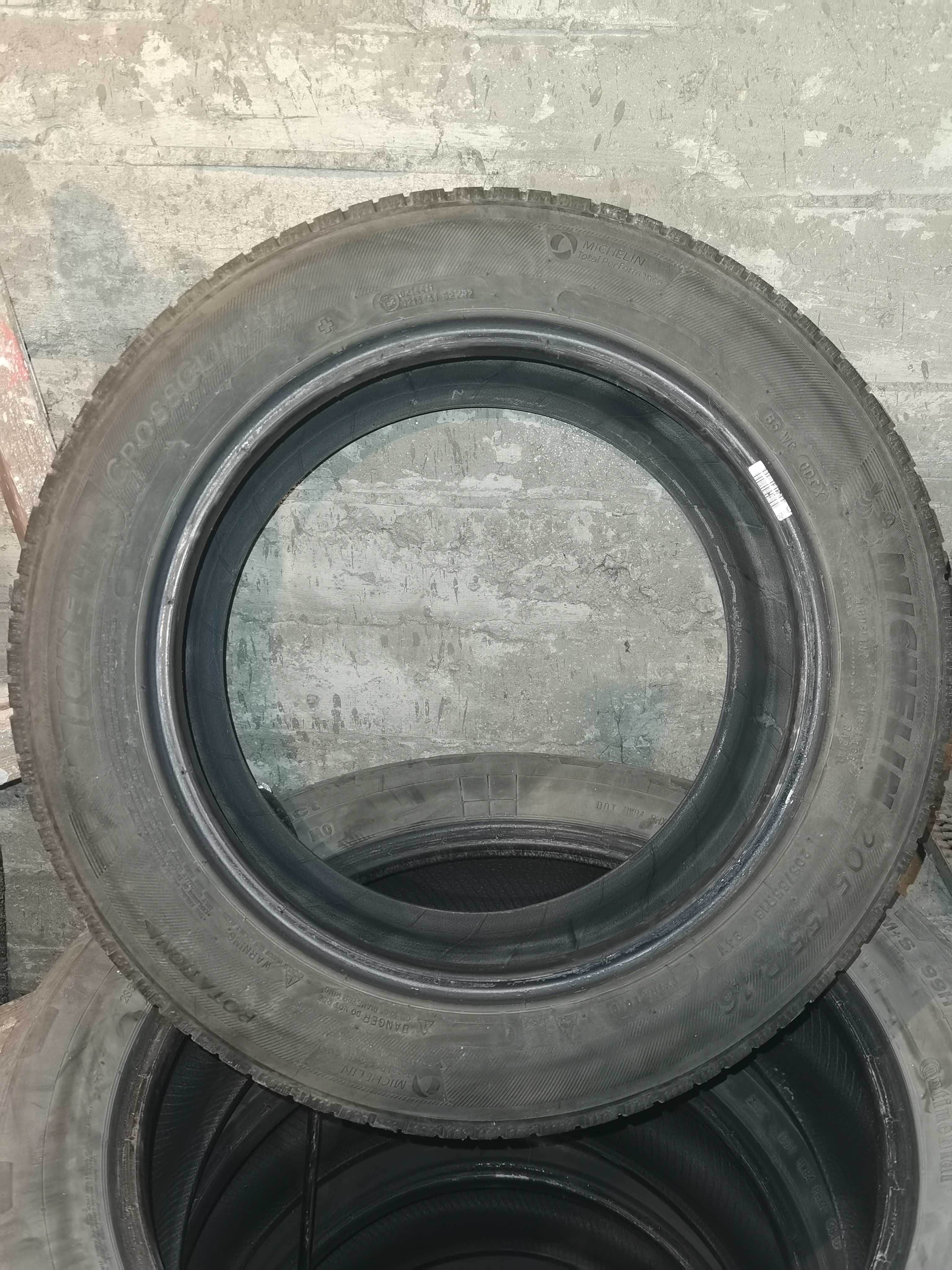 Гуми MICHELIN Crossclimate 205/55 R16 94V
