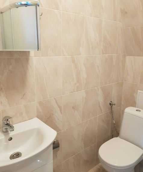 Дава се под наем Двустаен апартамент в Бургас, Център - 60 кв.м за 153 € - Снимка #3