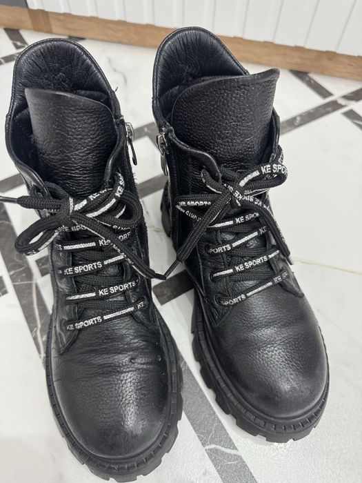 Продам демисезонные ботинки