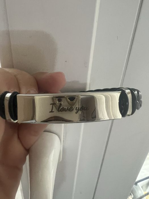 Кожена гривна с надпис