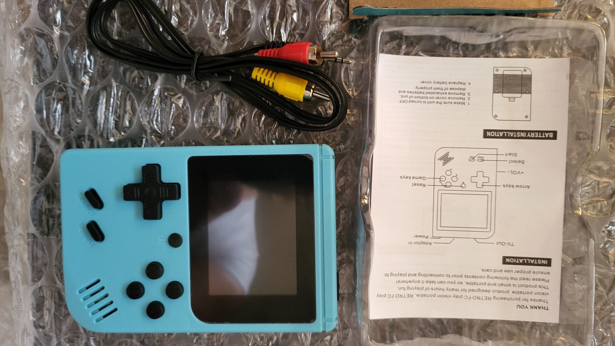 Ретро преносима конзола с 400+ игри в нея game box