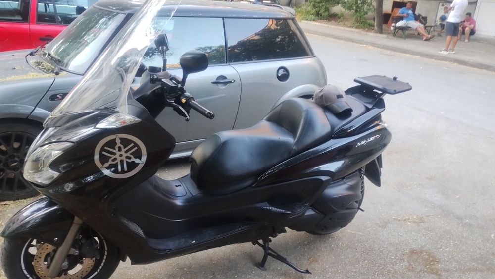 Ямаха Маджести 400