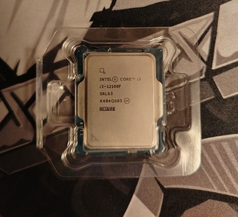Intel core i3-12100F
