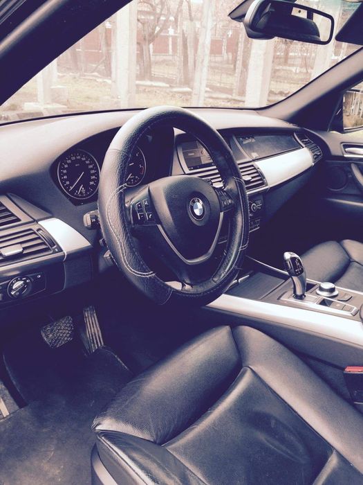 Vand BMW X5.  An 2007.  Unic proprietar. Mai multe detalii in privat.