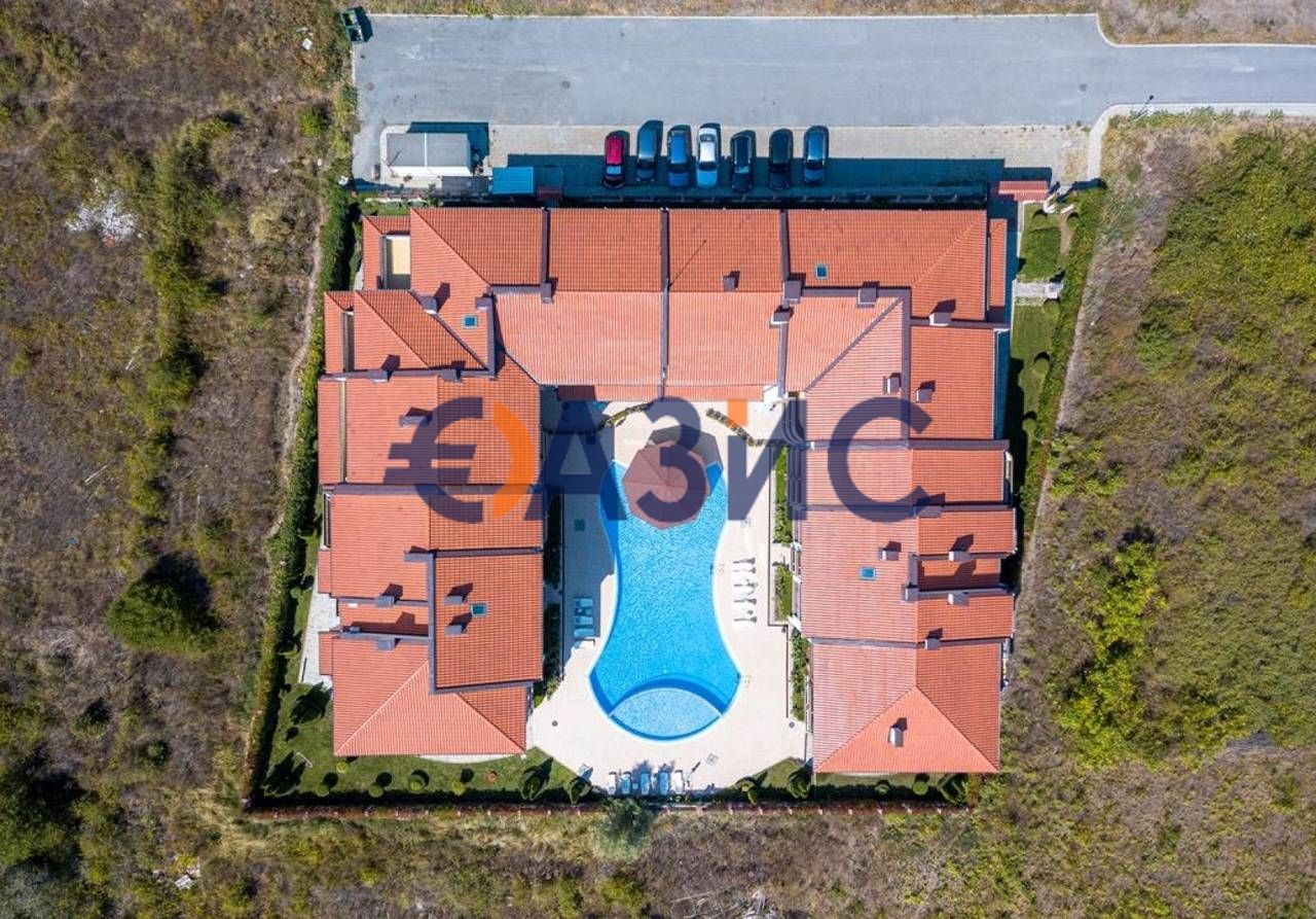Продава се Двустаен апартамент в Несебър - 70 кв.м за 1072 €/кв.м - Снимка #14