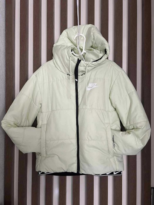 Оригинално яке Nike