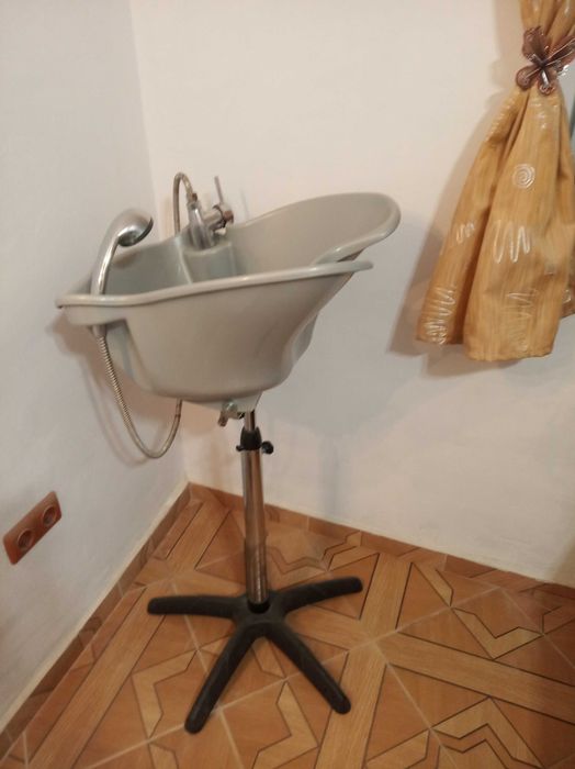 Фризьорска мивка