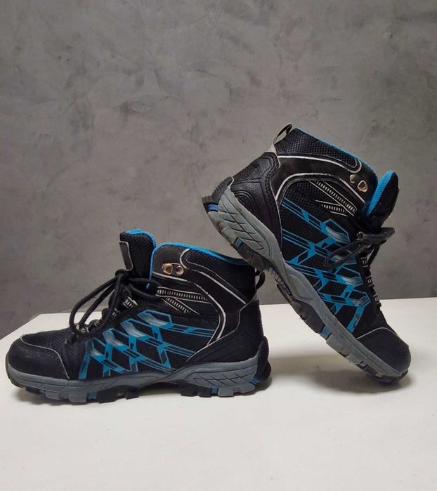 Детски зимни боти