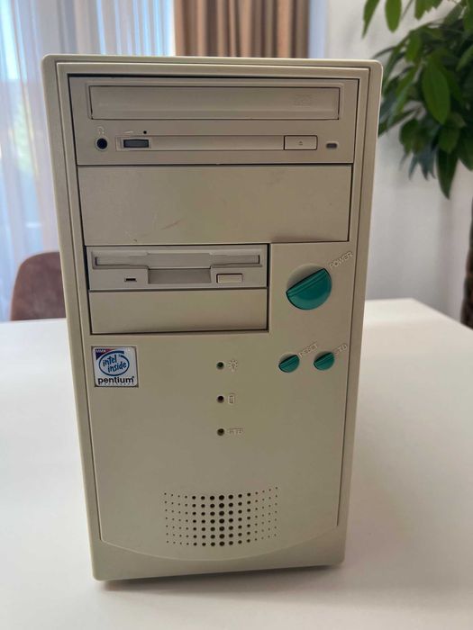 PC Retro Pentium MMX 233 Voodoo 1 AWE64 Gold