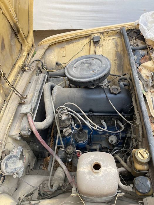 Vaz 2102 zapchastga sotiladi