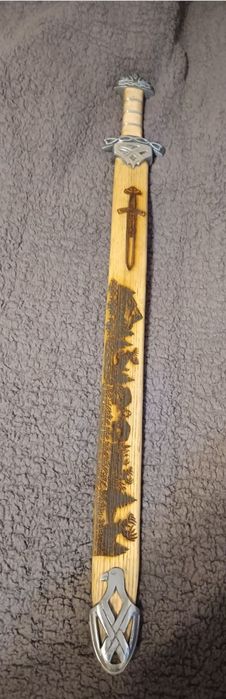 Викингски дамасков меч