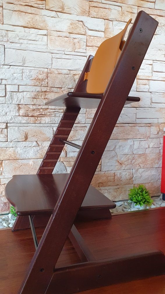 2 Стола за хранене Stokke Tripp Trapp