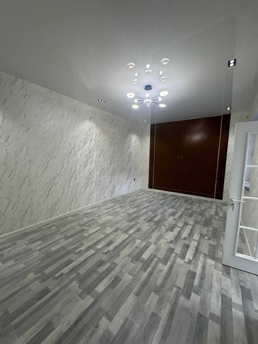 Продаётся двухэтажный коттедж в Янгихаятском районе ( Чорток).