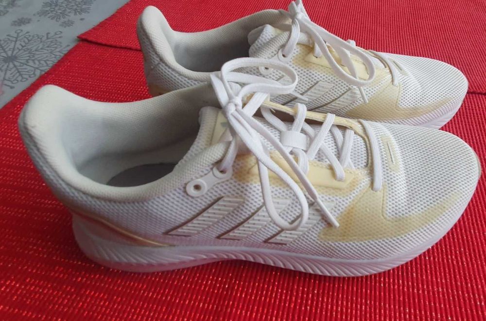 Încălțăminte sport