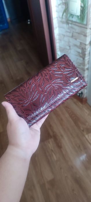 Кожаный женский кошелек