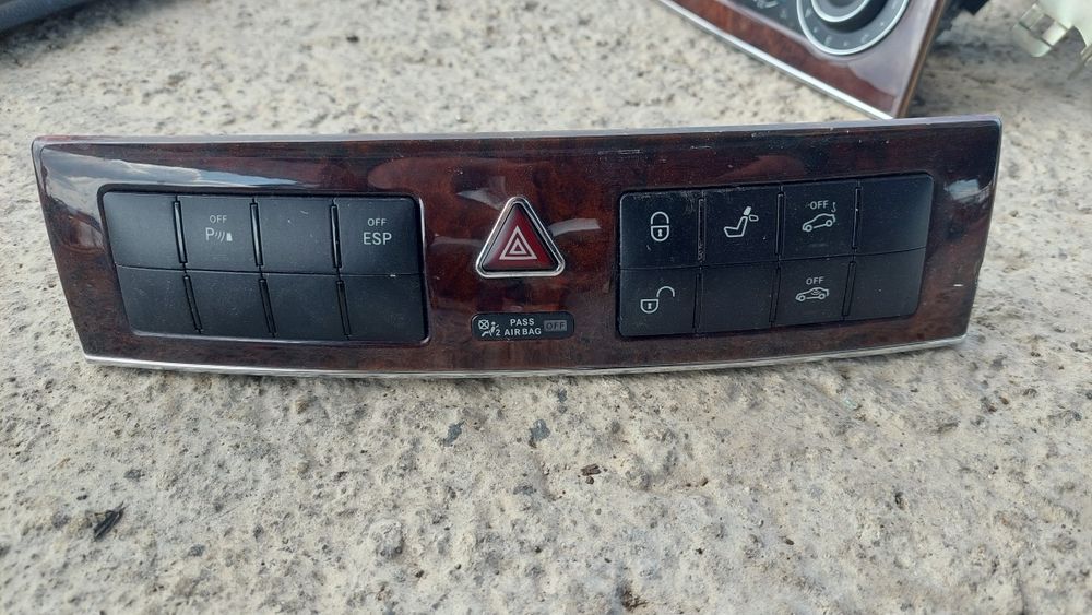 Панел с бутони за мерцедеса W203 C220