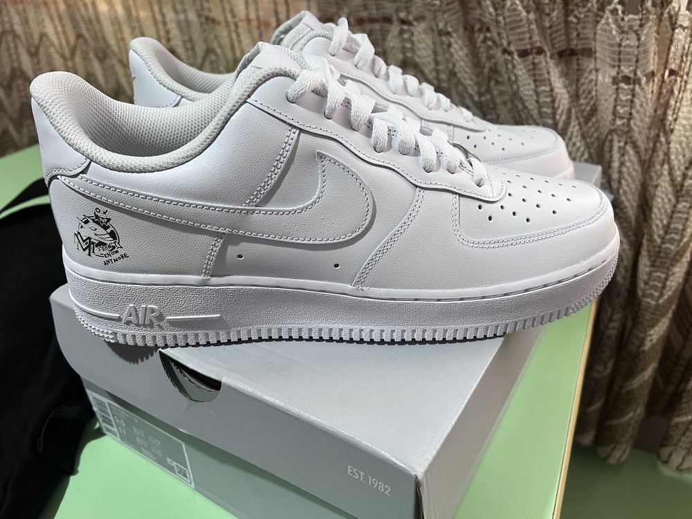 NIKE Air Force 1
