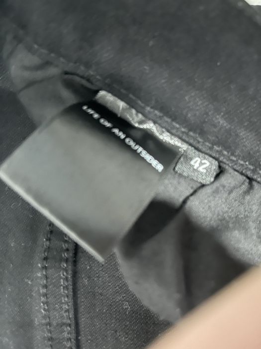 Blugi Life of an Outsider 42