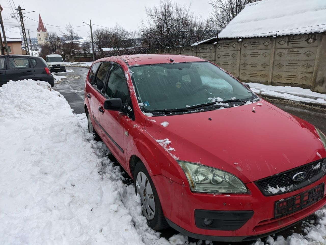 Dezmembrez ușa capota bara trager radiatoare far haion Ford focus 2