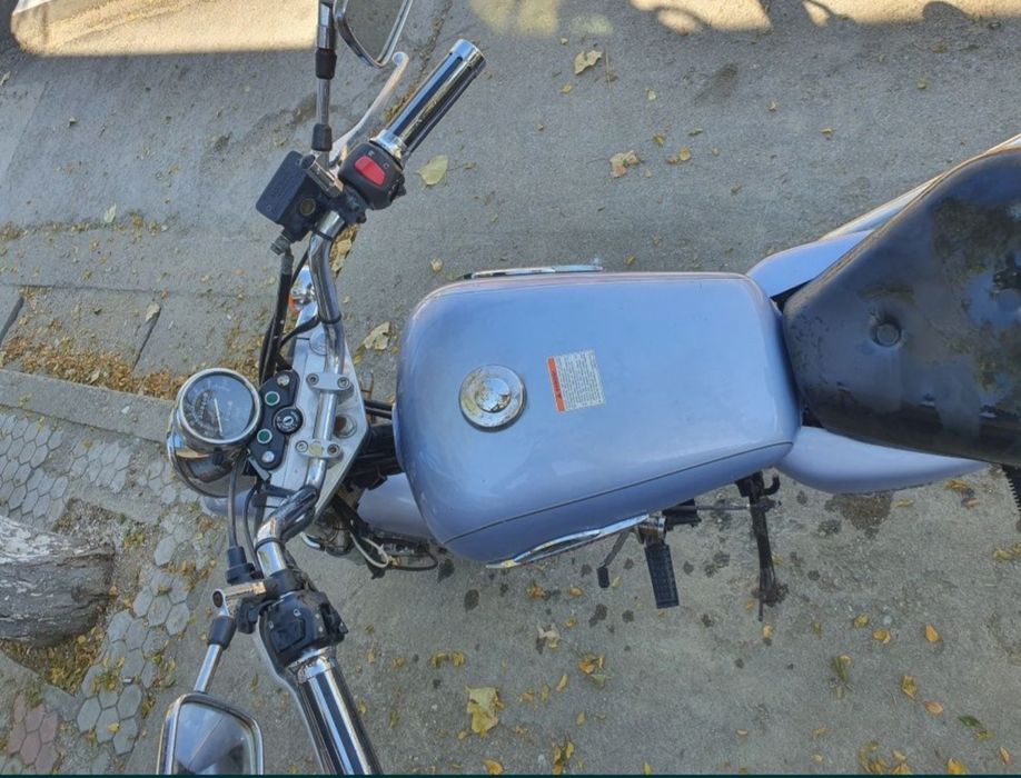 Dezmembrez suzuki marauder 125cm