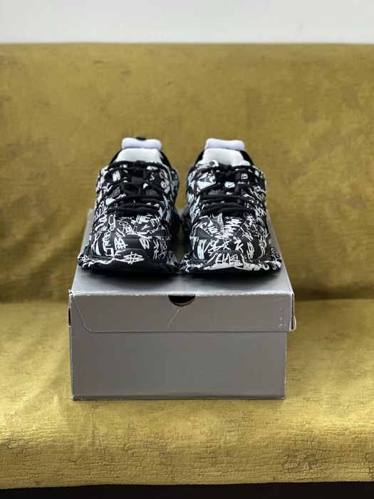 Balenciaga Track 42