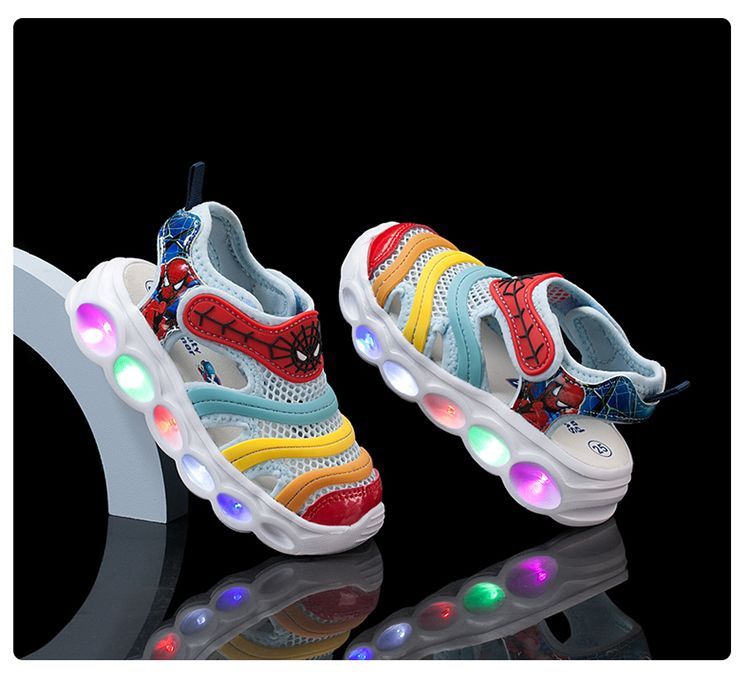 Продам сандали детские новые  подходят для мальчиков и девочек