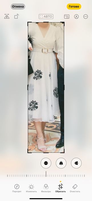 Платье белое с черными рисунками,48-50