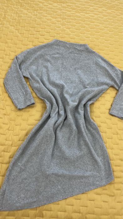 Mohito Асиметрична сива рокля