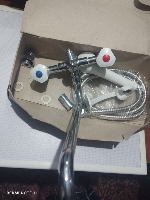 Смеситель Аркон российский состояние новое,покупали в 2006 году,