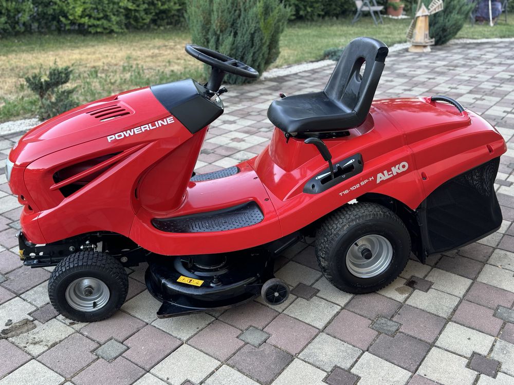 Tractoras tuns iarba gazon Alko