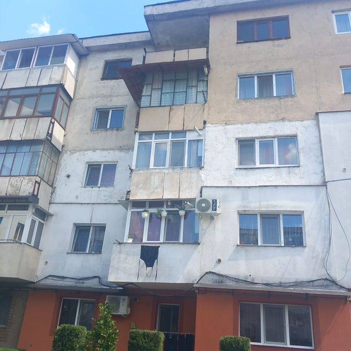 Apartament cu două camere în Rovinari