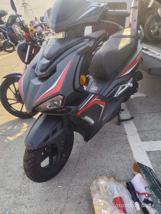Scuter 49 cm 25 km/h se conduce fara permis