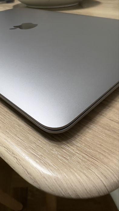 Macbook air m1 8/256 ИДЕАЛ