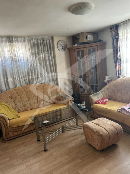 Дава се под наем Тристаен апартамент в Варна, Цветен квартал - 68 кв.м за 350 € - Снимка #3