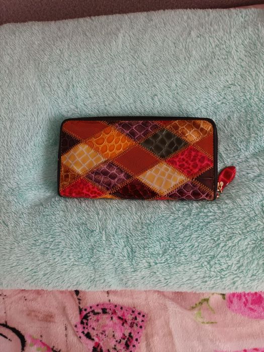 Portofel nou din piele naturală