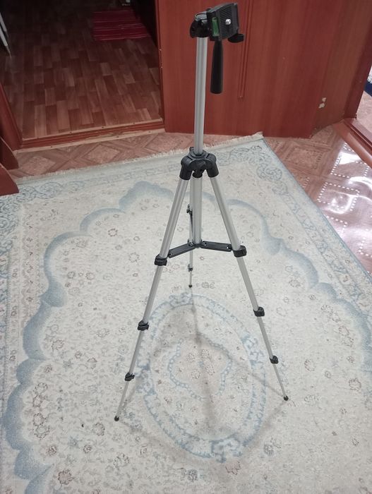 Продам штатив для держателей телефона