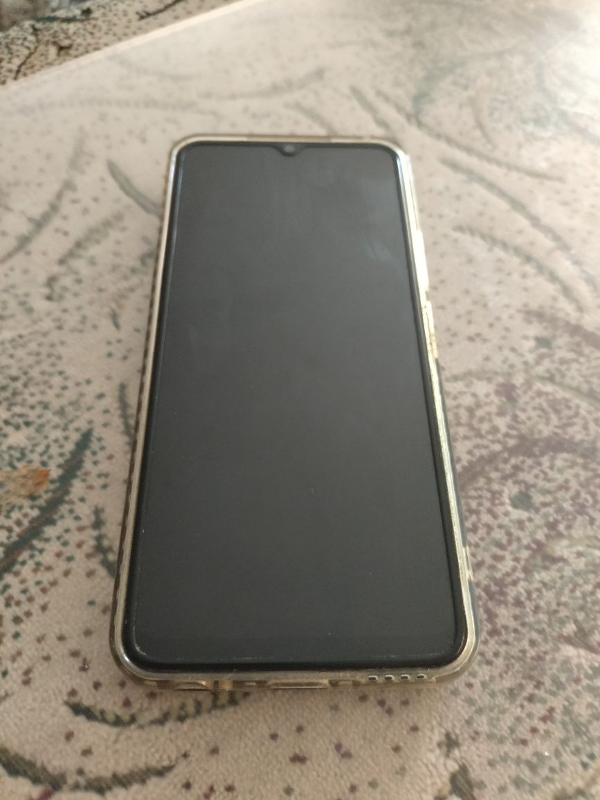 Продам смартфон Vivo Y16