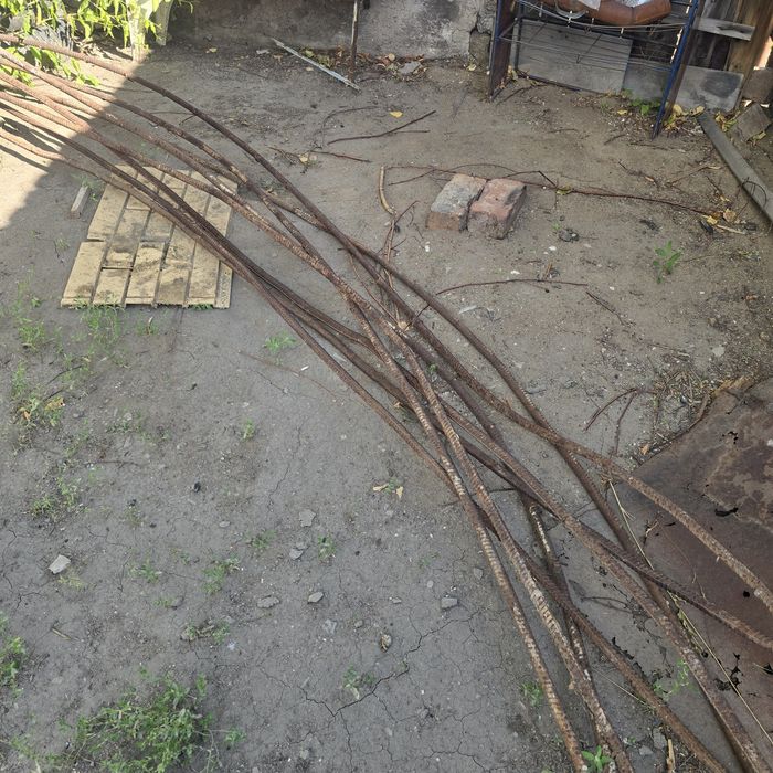 Продам арматуру и уголки