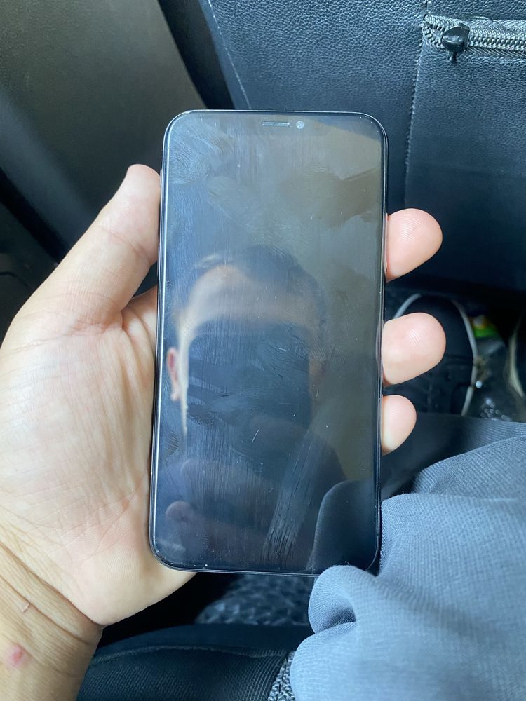 Iphone x 256 100 yumkis urilgan qirilgan joyi yo