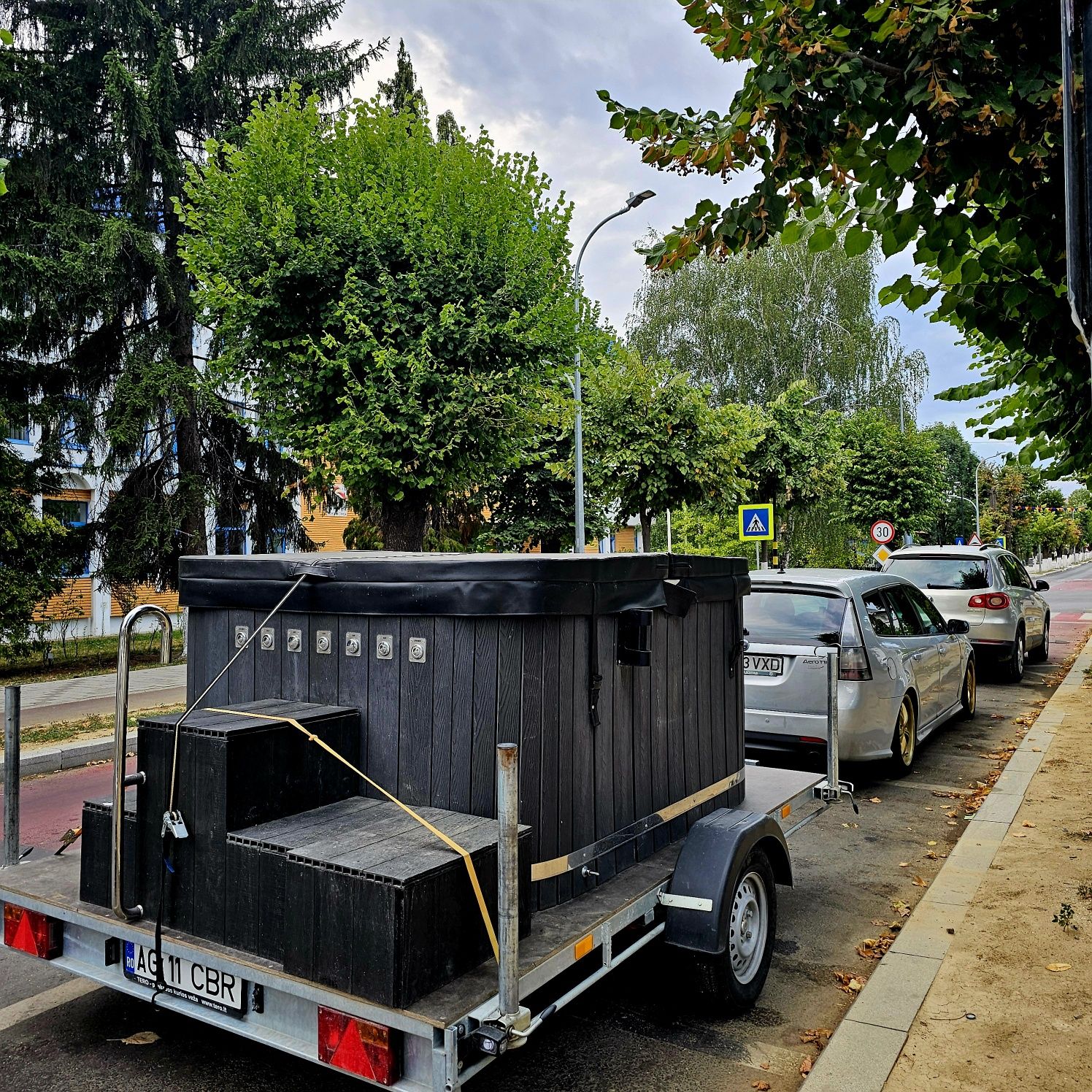 Ciubăr/jacuzzi mobil de închiriat