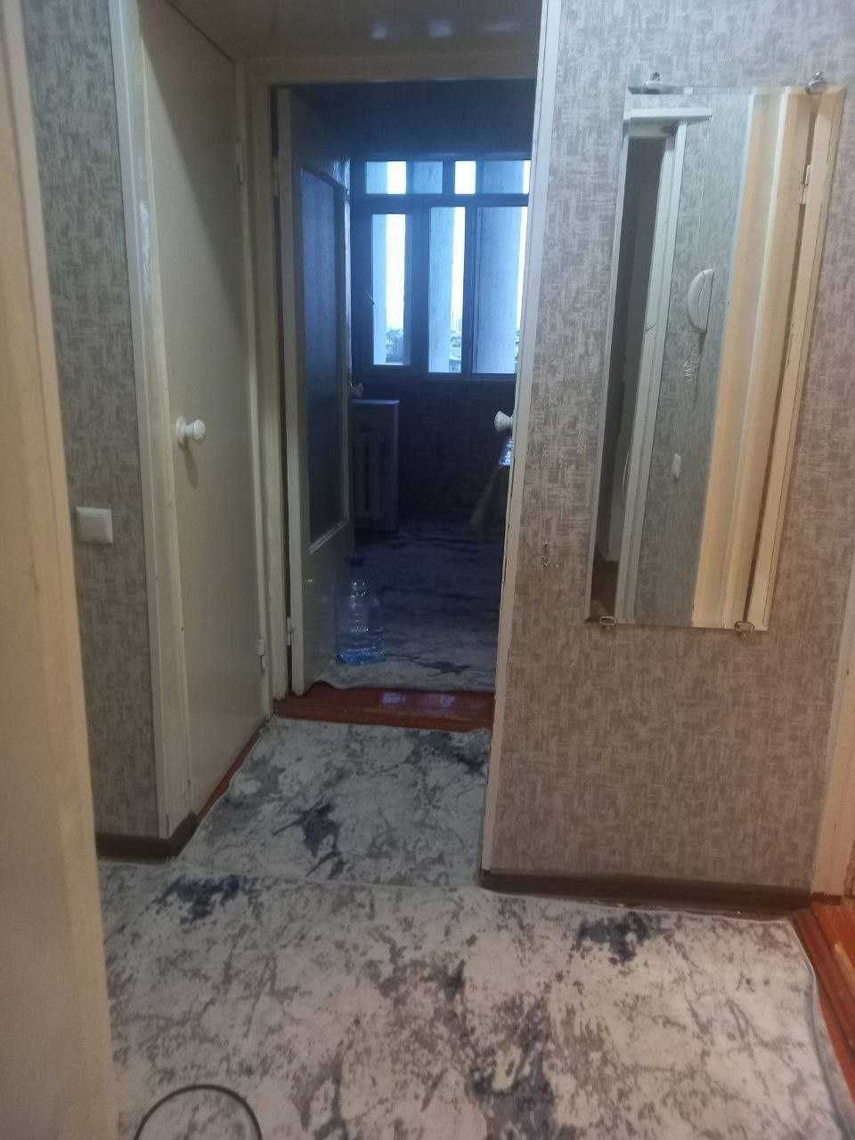 Чорсуда 2 хоналик квартира арзон нархда сотилади