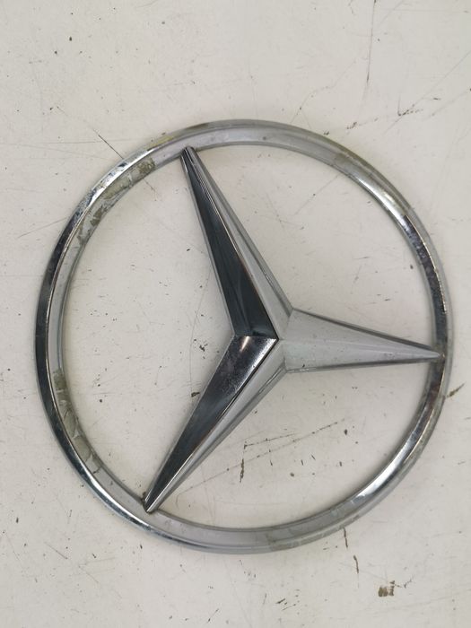 Емблема за централна решетка Мерцедес-Бенц / Mercedes-Benz GLE-Class W