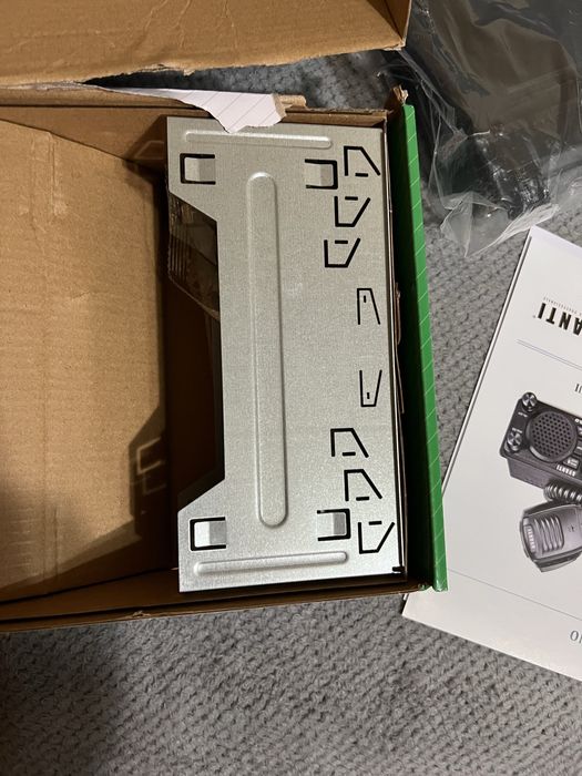 Statie radio cb zano 12/24V, format 1DIN, difuzor frontal,m.