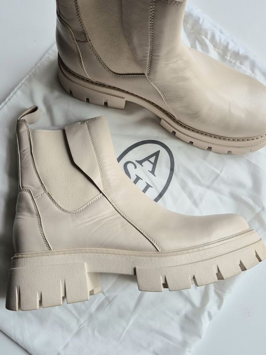 Ash боти, естествена кожа