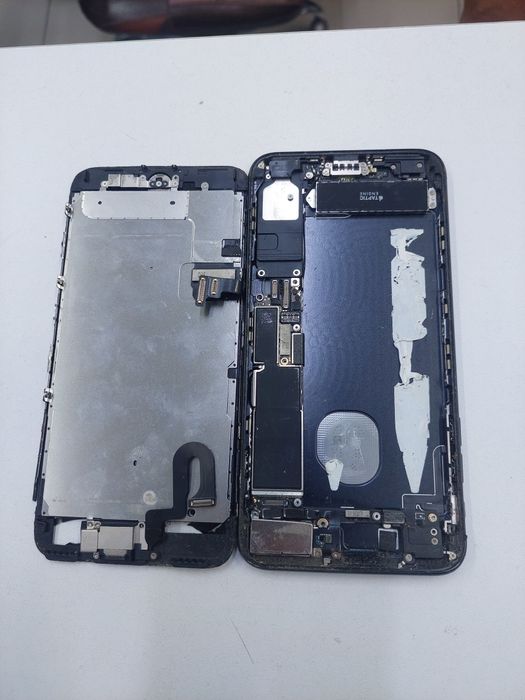 Продам Iphone 7 на запчасти