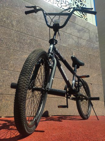 Велосипед BMX трюковый новый с Пегами 20 дьюйм Продажа или Обмен