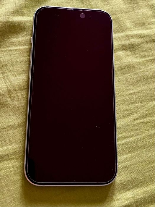 IPhone 15 green utilizat