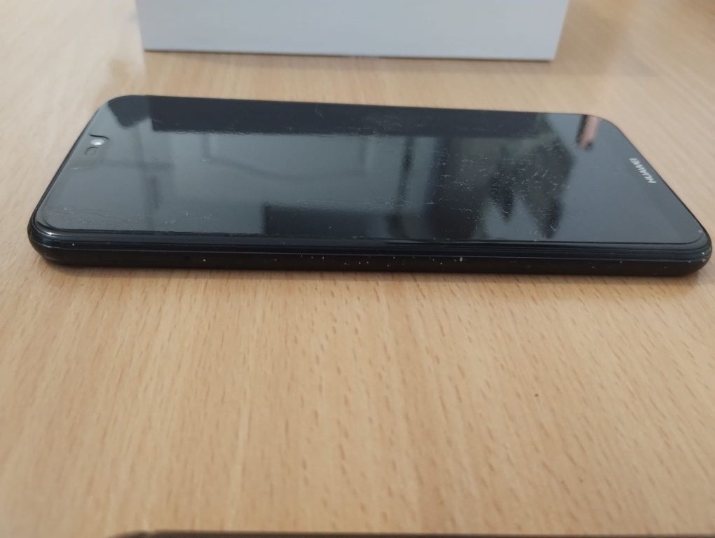 Vand telefon Huawei P20 Lite Midnight Black