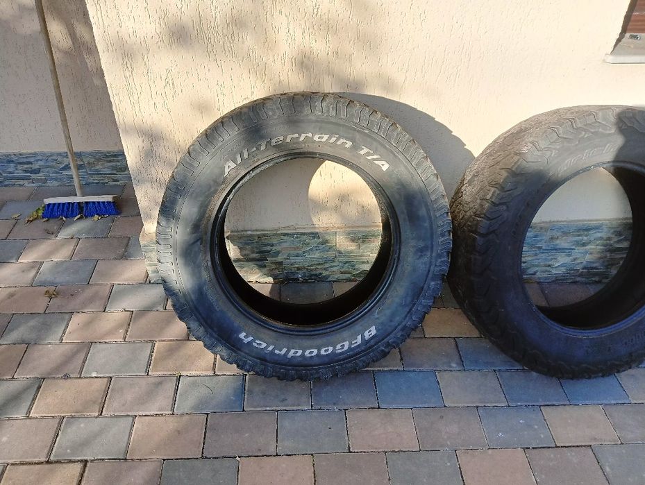 Vând cauciucuri 285/65 r20M+S